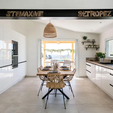 Splendid With Swimming Pool & Sea View