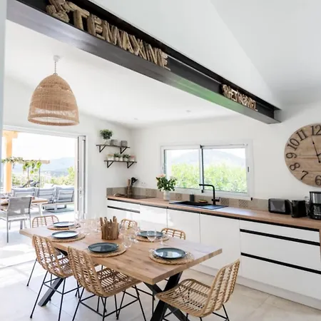 بيت للعطل Splendid With Swimming Pool & Sea View